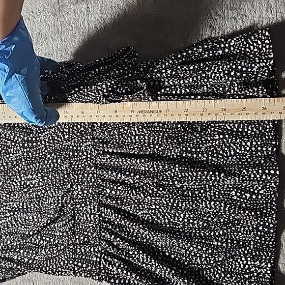 Apostrophe Blouse Size Small Sleeveless Stretch fabric - Picture 5 of 7